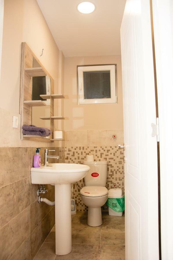 Vila Manuela Aparthotel Gevgelija Exteriör bild