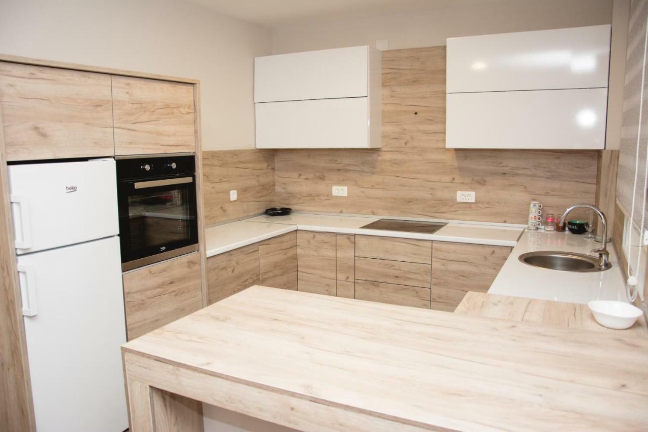 Vila Manuela Aparthotel Gevgelija Exteriör bild