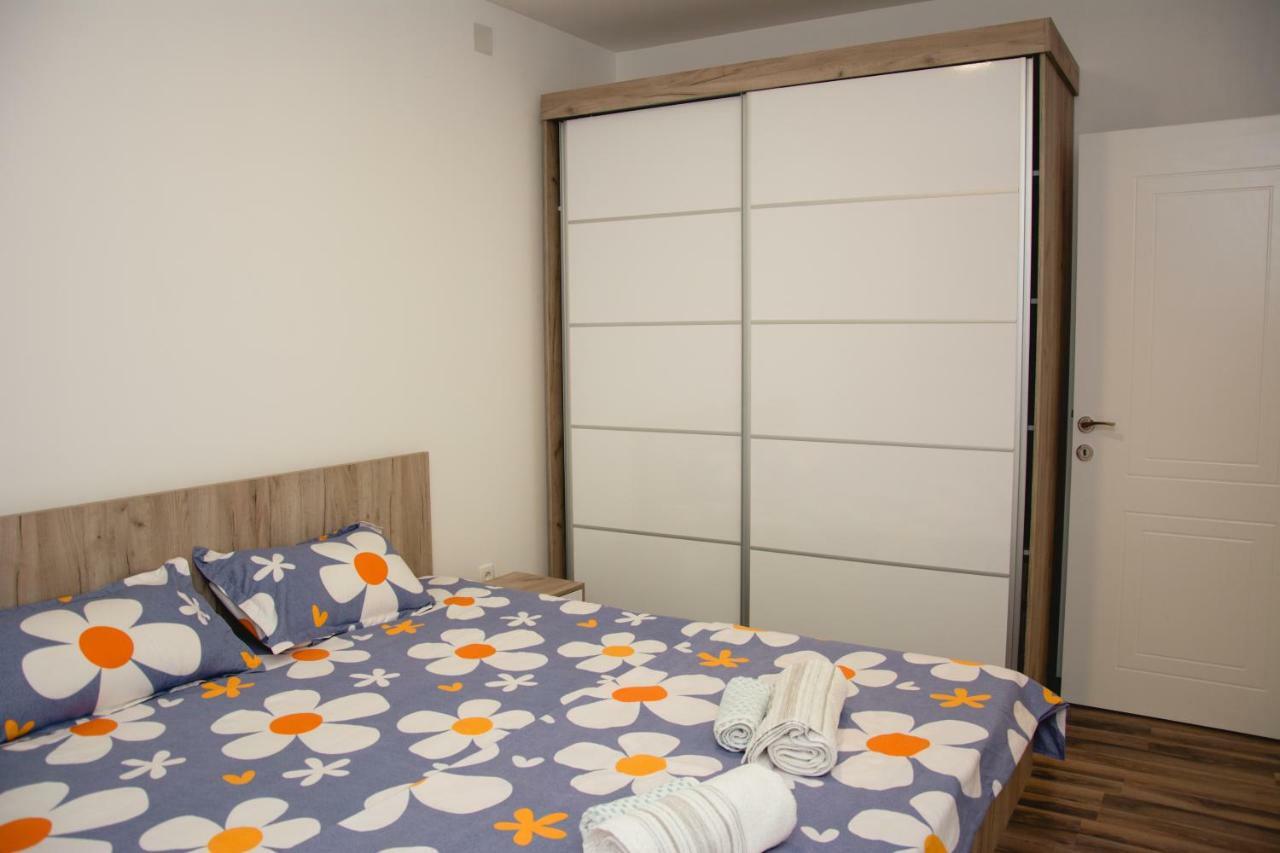 Vila Manuela Aparthotel Gevgelija Exteriör bild